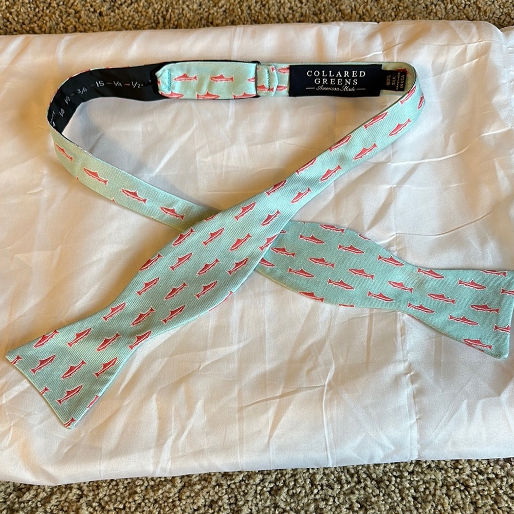 Collared Greens Bow Tie with Red Shark Pattern